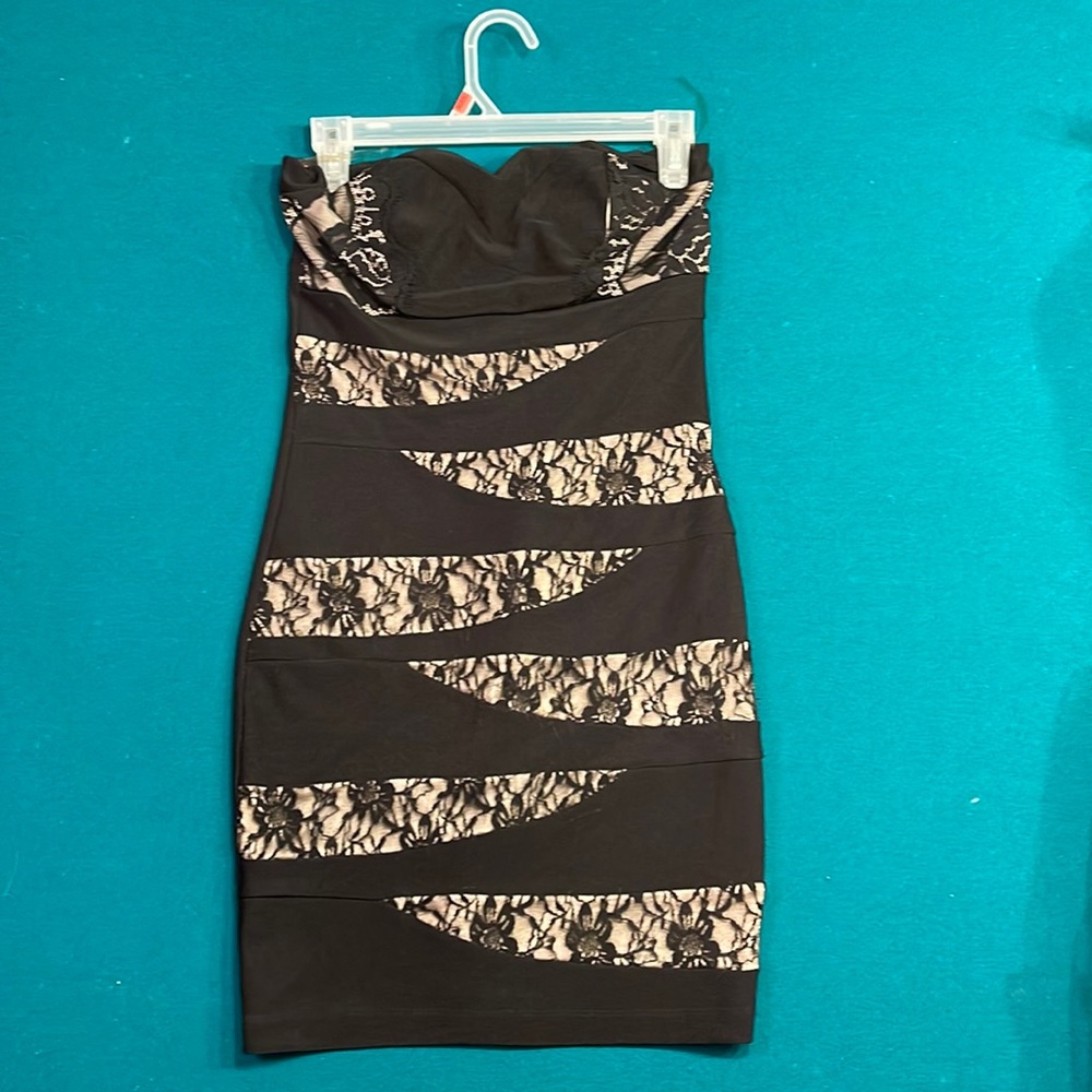 Girls black BONGO dress (Medium)